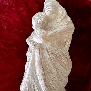 Isabel Bloom mother and child signed and retired piece. Soft pink color